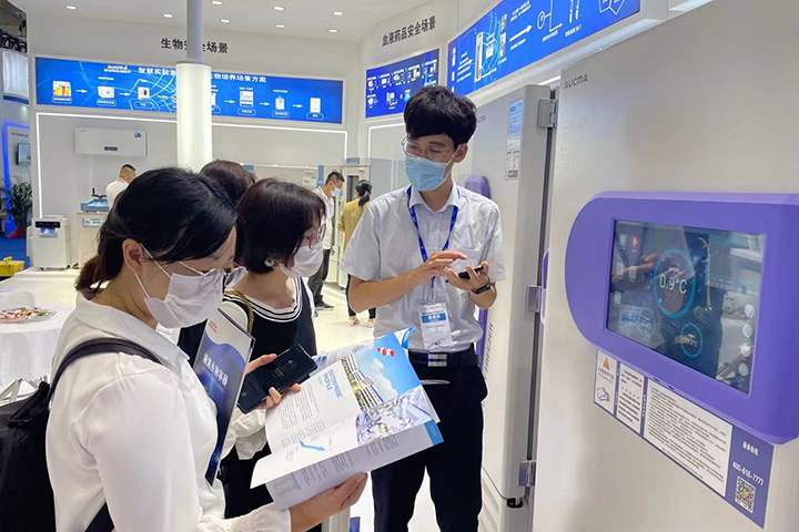 Nuestro equipo científico y médico se usa ampliamente internacionalmente en instituciones de investigación científica